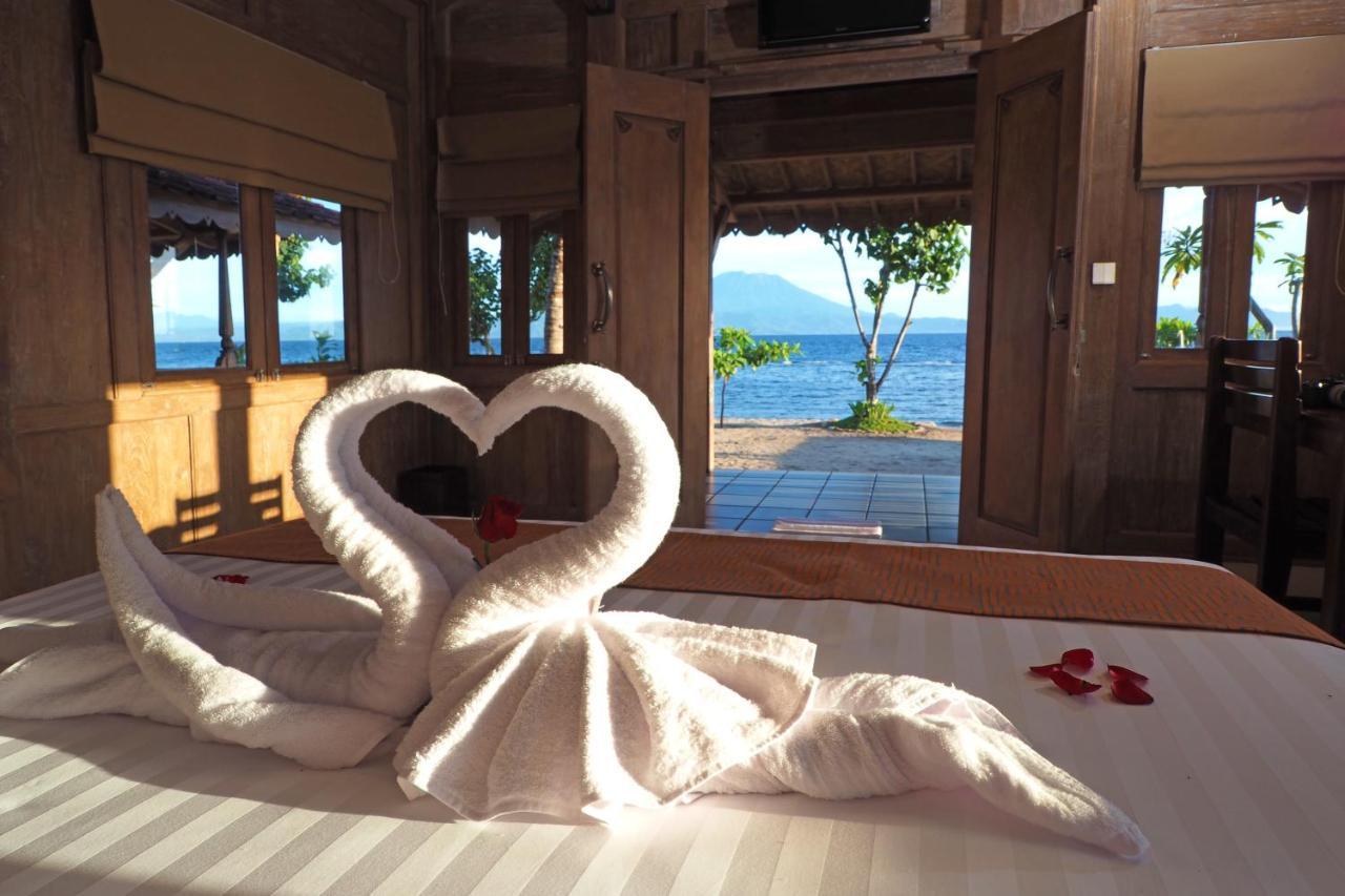 Blue Harbor Beachfront Villas & Resto Ped エクステリア 写真